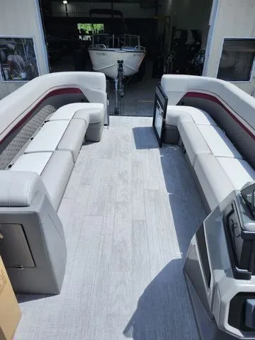 Slide: The Image of Qwest L- CLASS SPLASH PAD 24 2026 - 15