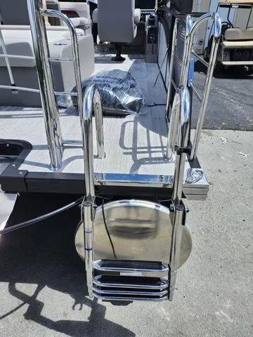 Slide: The Image of Qwest L- CLASS SPLASH PAD 24 2026 - 8