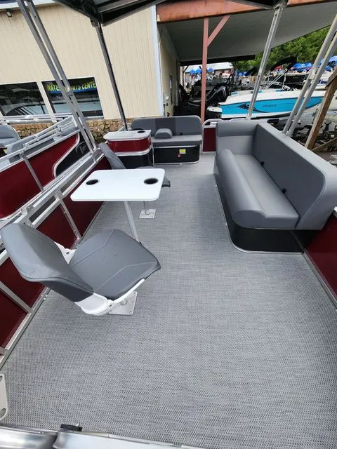 Slide: The Image of Paddle King Lo Pro SOLAR - Cruise and Charge at the Same Time! 2026 - 8