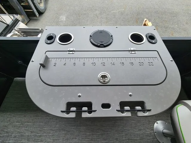 Slide: The Image of Apex Marine Qwest E818 XRE Cruise LT Fish & Cruise 2024 - 6