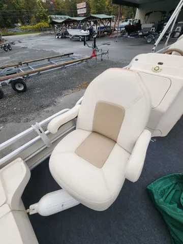 Slide: The Image of Godfrey Sweetwater 2222 DT 2004 - 6