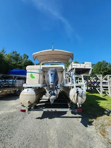 Slide: The Image of Godfrey Sweetwater 2221 SC 2004 - 6