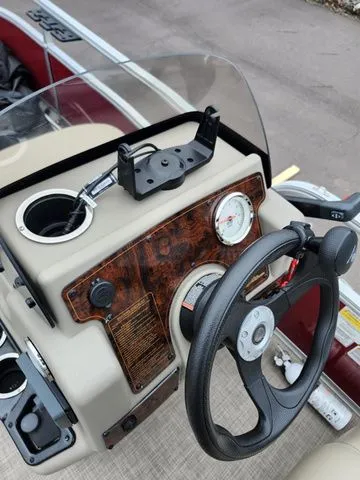 Slide: The Image of Bass Tracker BASS BUGGY 18 DELUXE 2024 - 11