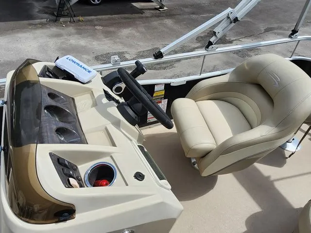 Slide: The Image of Bennington 18SFX Pontoon 2015 - 9