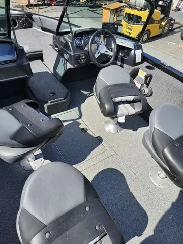 Slide: The Image of Lowe FS1900 2024 - 10