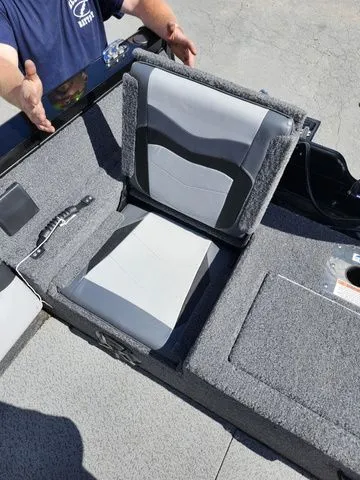 Slide: The Image of Lowe FS1900 2024 - 8