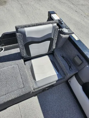 Slide: The Image of Lowe FS1900 2024 - 9