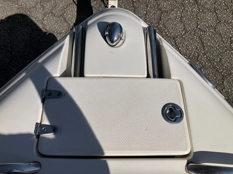 Slide: The Image of Bow of a 2008 Chaparral 204 SSi boat with storage hatch. - 14