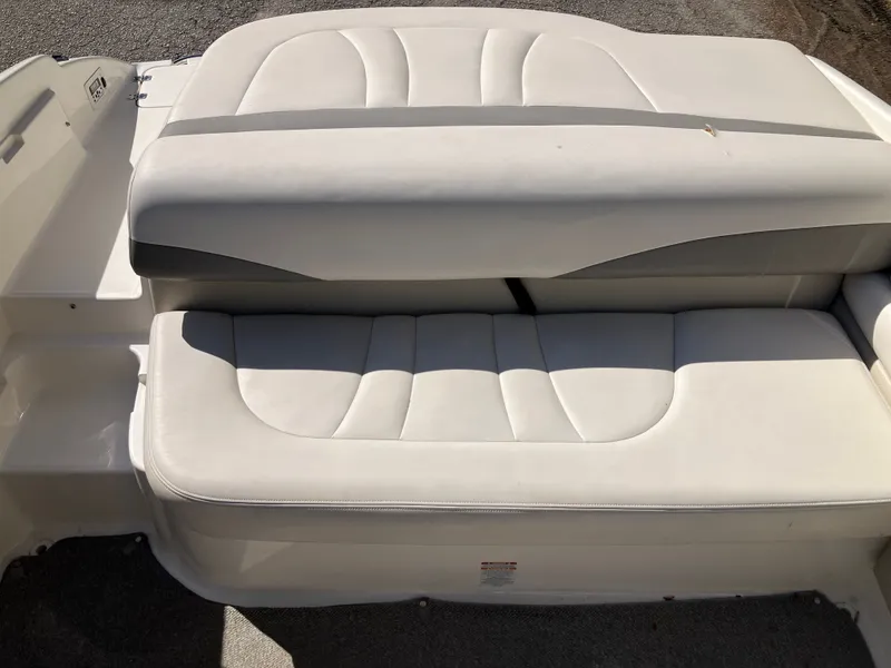 Slide: The Image of Rear seating of 2008 Chaparral 204 SSi boat in white leather. - 18