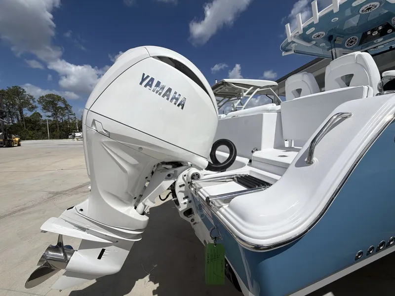 Slide: The Image of Sportsman Heritage 261 Center Console 2026 - 14
