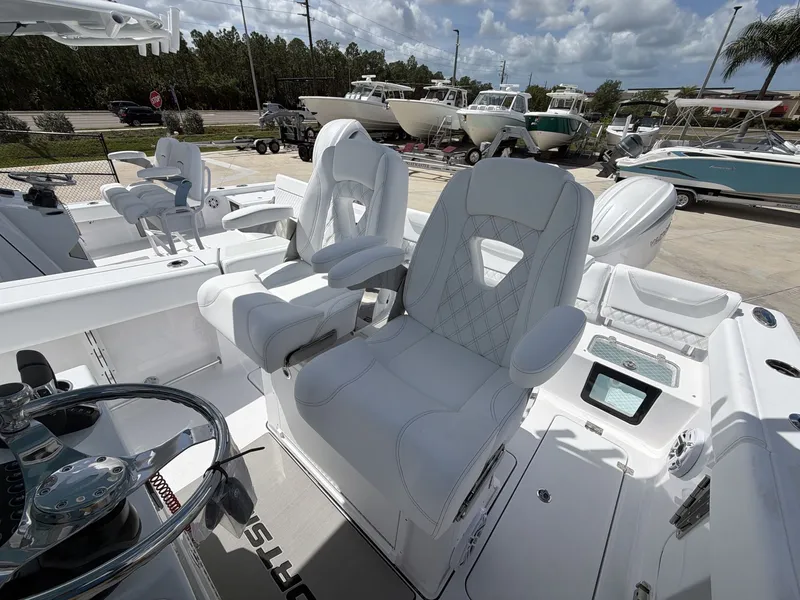Slide: The Image of Sportsman Heritage 261 Center Console 2026 - 20