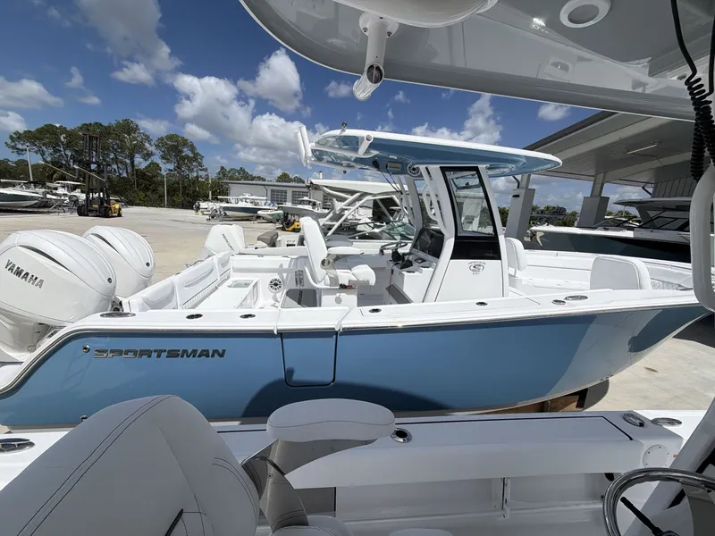 Slide: The Image of Sportsman Heritage 261 Center Console 2026 - 4
