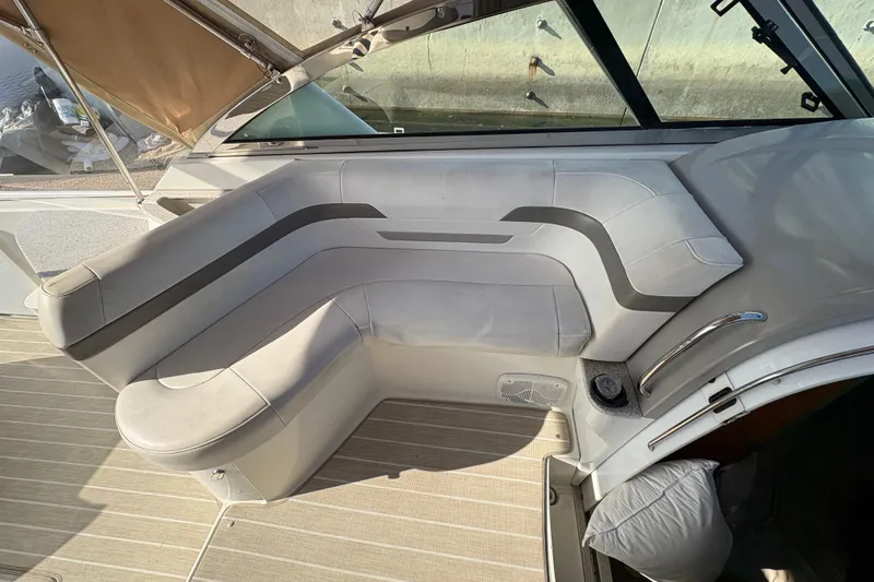 Slide: The Image of Luxurious seating area on a 2004 Formula 41 Performance Cruiser yacht. - 25
