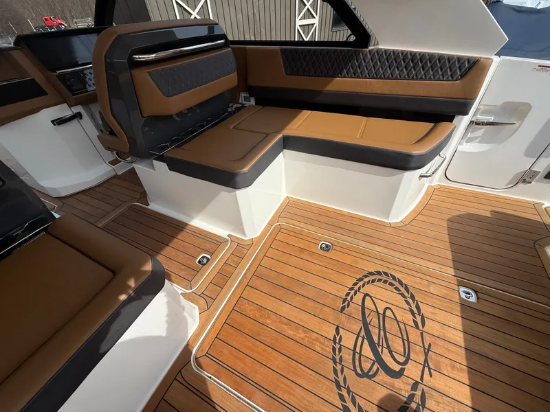 Slide: The Image of Cobalt R35 2025 - 561