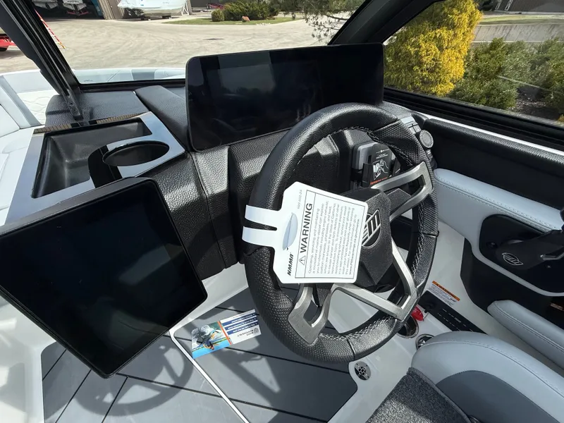 Slide: The Image of Malibu Wakesetter 23 LSV 2026 - 1210