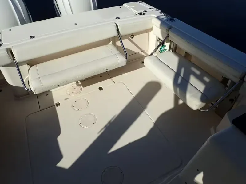 Slide: The Image of Grady-White Express 330 2020 - 5