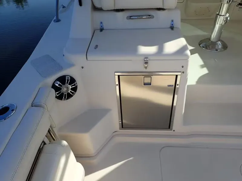 Slide: The Image of Grady-White Express 330 2020 - 7