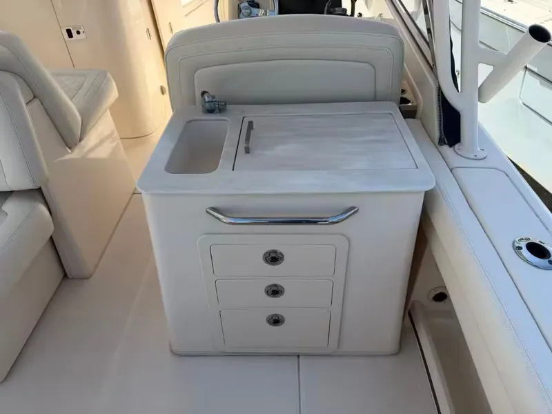 Slide: The Image of Grady-White Freedom 285 2019 - 12