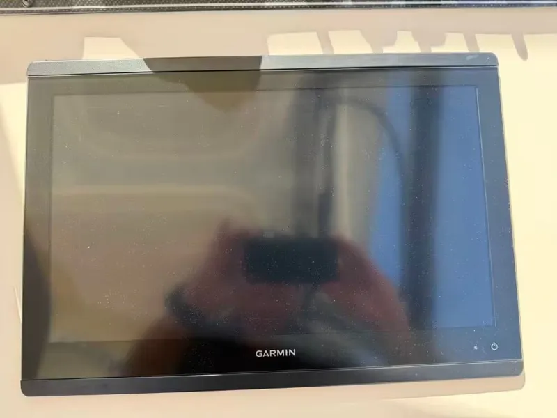 Slide: The Image of Grady-White Freedom 285 2019 - 21