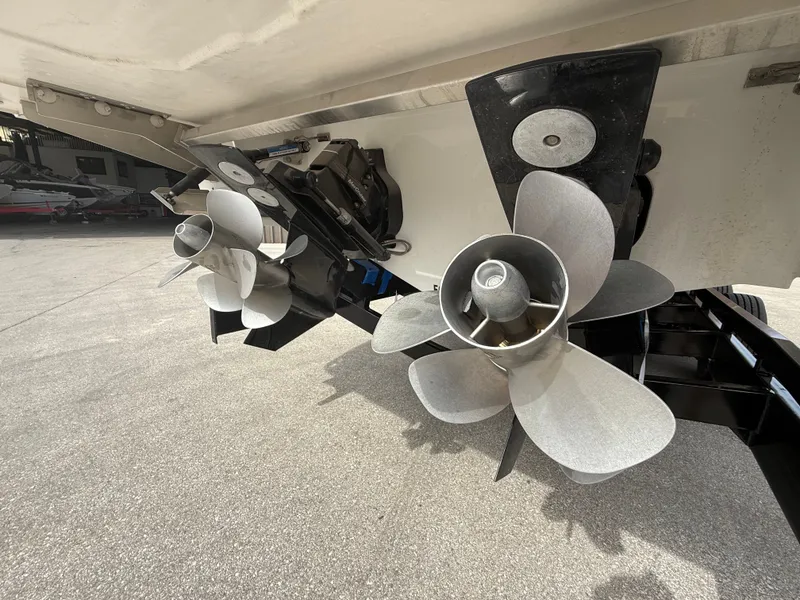 Slide: The Image of Cobalt R35 2025 - 587