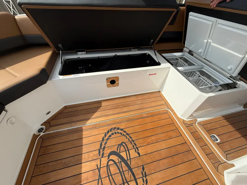 Slide: The Image of Cobalt R35 2025 - 594