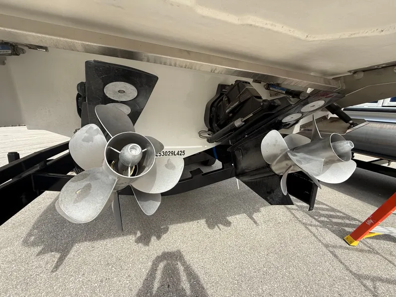 Slide: The Image of Cobalt R35 2025 - 602