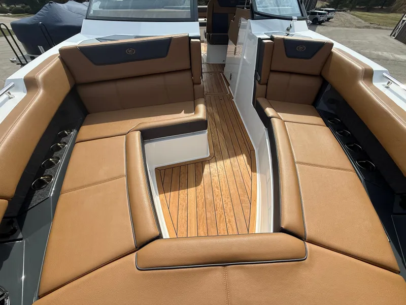 Slide: The Image of Cobalt R35 2025 - 619