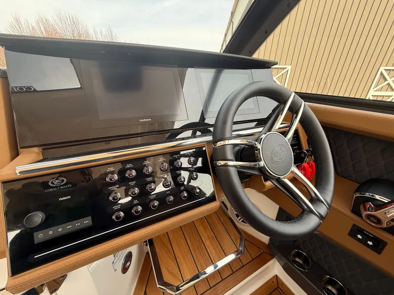 Slide: The Image of Cobalt R35 2025 - 556