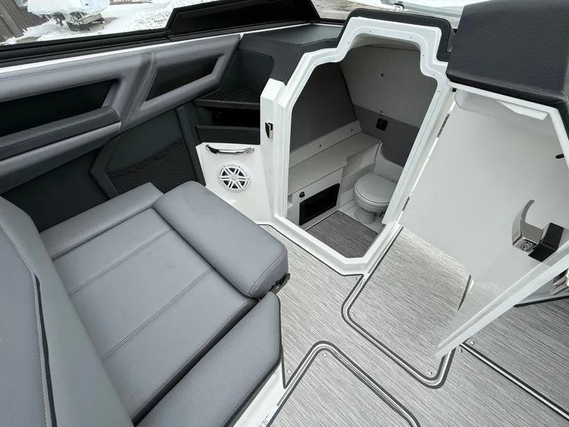 Slide: The Image of Cobalt R8 Surf 2026 - 1026