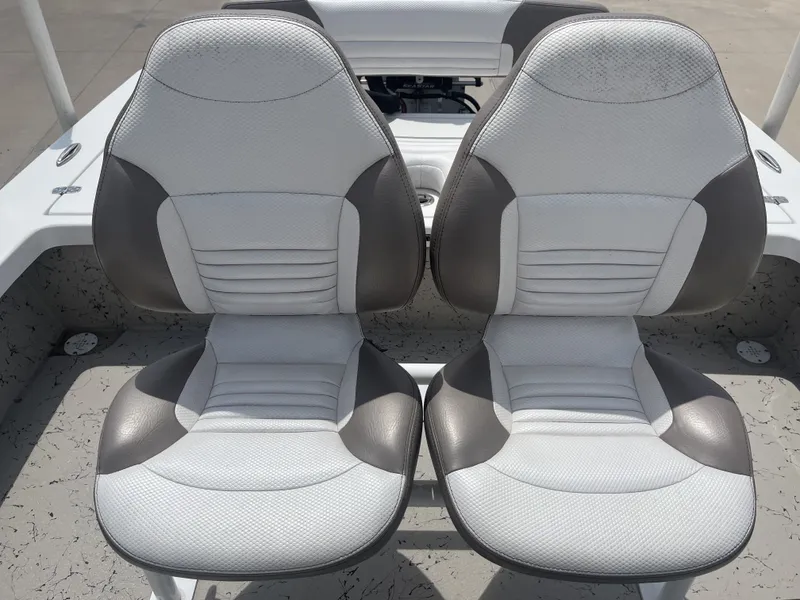 Slide: The Image of Blazer 2200 GTS 2017 - 26