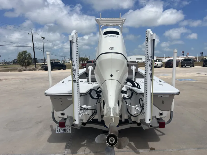 Slide: The Image of Blazer 2200 GTS 2017 - 9