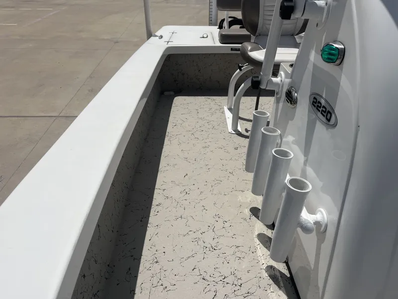 Slide: The Image of Blazer 2200 GTS 2017 - 17