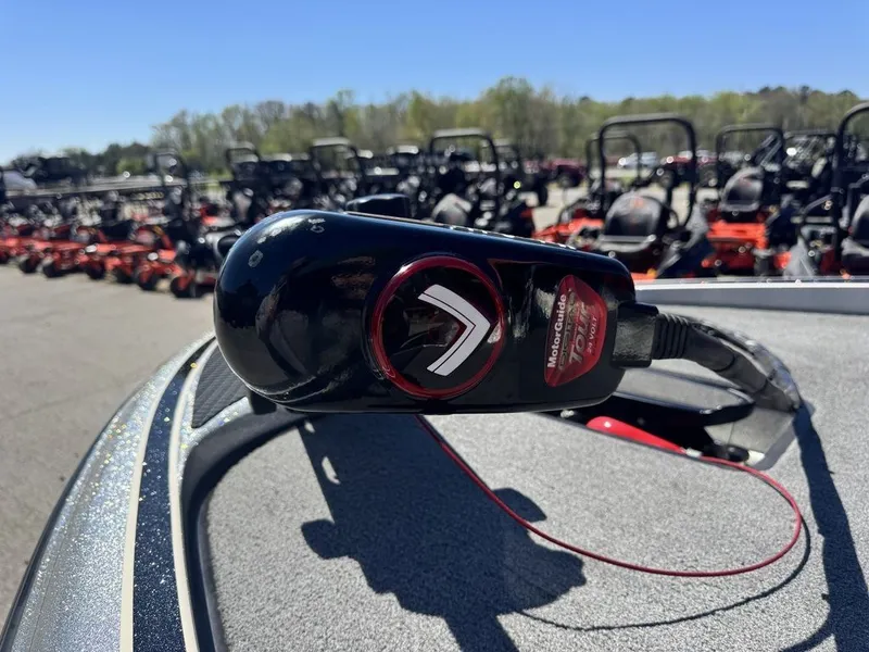 Slide: The Image of Triton 18 TrX 2015 - 13