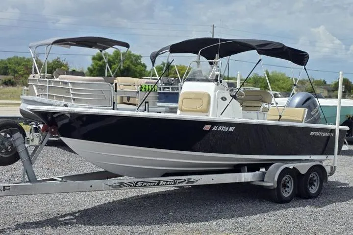 The Image of Sportsman Masters 227 Bay Boat 2016 - undefined