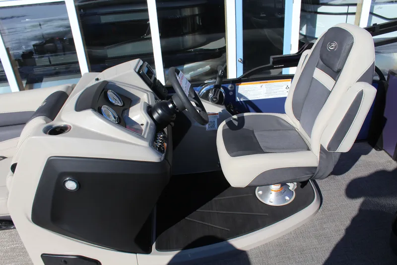 Slide: The Image of Barletta CABRIO 20QC 2023 - 10