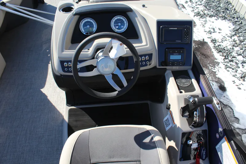 Slide: The Image of Barletta CABRIO 20QC 2023 - 11