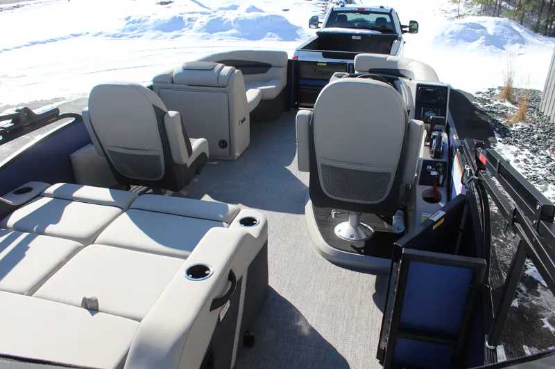 Slide: The Image of Barletta CABRIO 20QC 2023 - 17