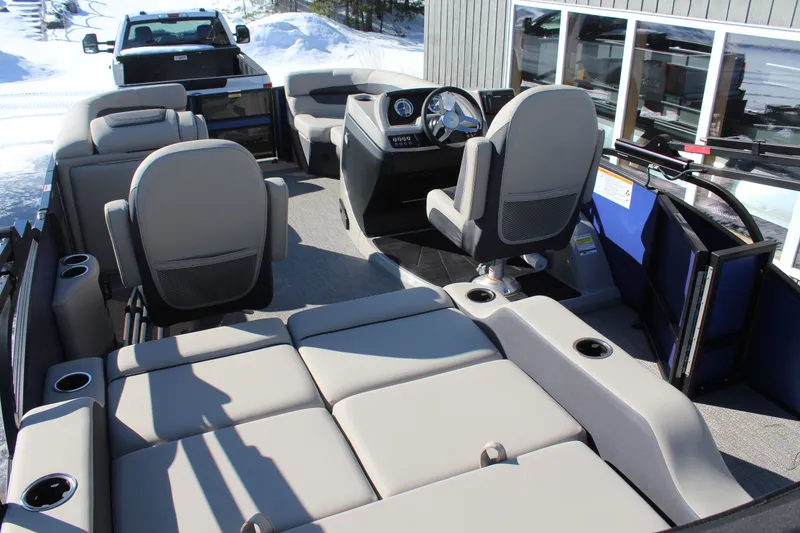 Slide: The Image of Barletta CABRIO 20QC 2023 - 18