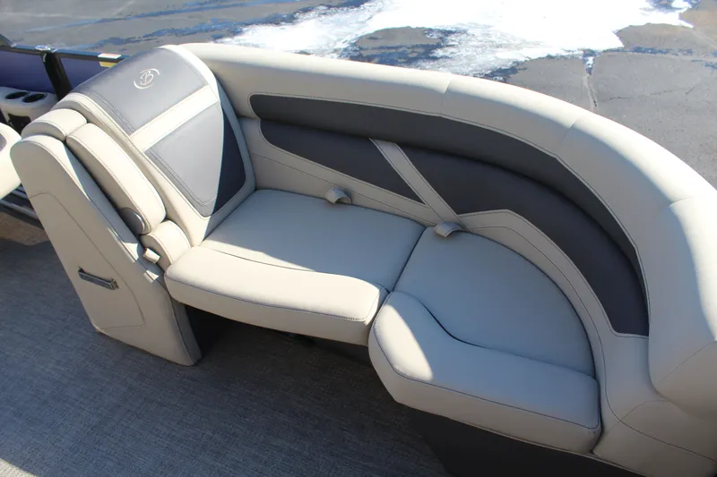 Slide: The Image of Barletta CABRIO 20QC 2023 - 21