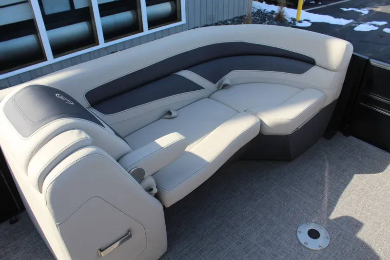 Slide: The Image of Barletta Cabrio 22UC 2023 - 20