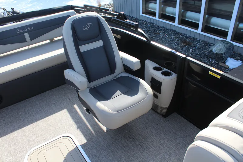 Slide: The Image of Barletta Cabrio 22UC 2023 - 8