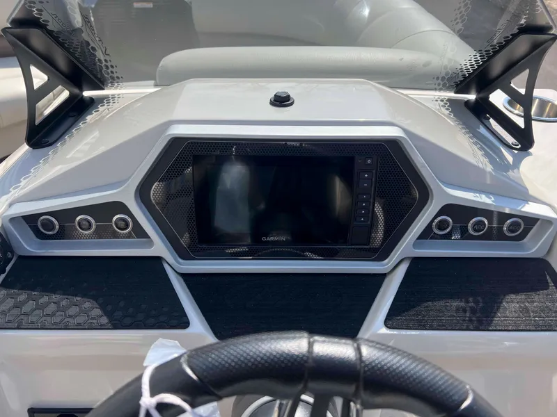 Slide: The Image of Manitou 23 Oasis VPII 2022 - 27