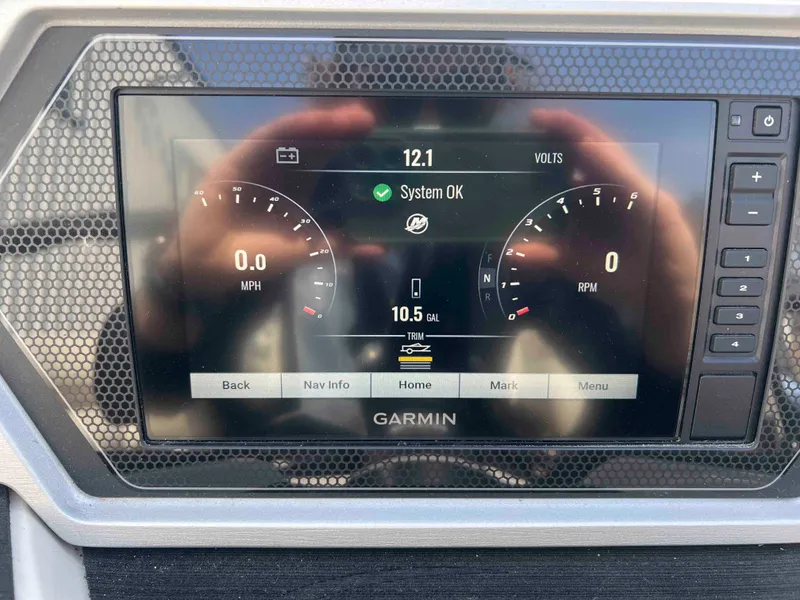 Slide: The Image of Manitou 23 Oasis VPII 2022 - 28