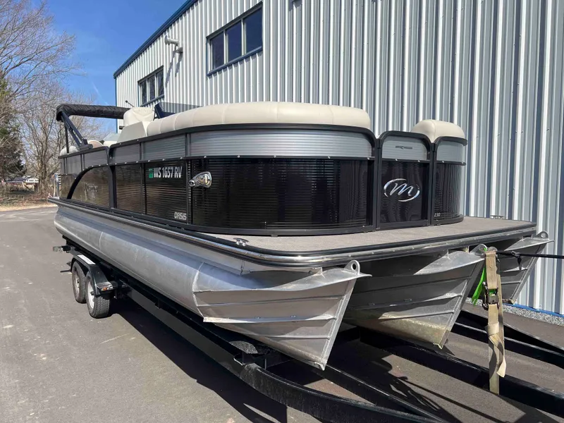 Slide: The Image of Manitou 23 Oasis VPII 2022 - 37