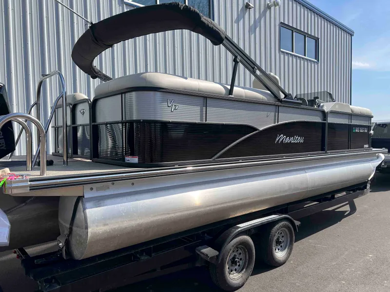 Slide: The Image of Manitou 23 Oasis VPII 2022 - 38