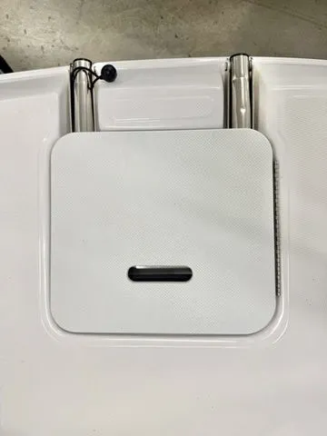 Slide: The Image of Hurricane SunDeck Sport 188 OB 2022 - 14