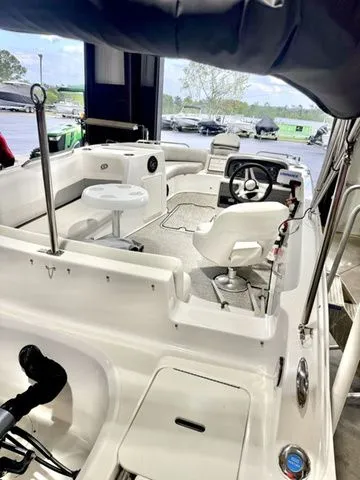 Slide: The Image of Hurricane SunDeck Sport 188 OB 2022 - 3