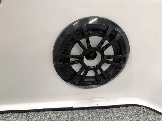 Slide: The Image of Hurricane SunDeck Sport 188 OB 2022 - 7