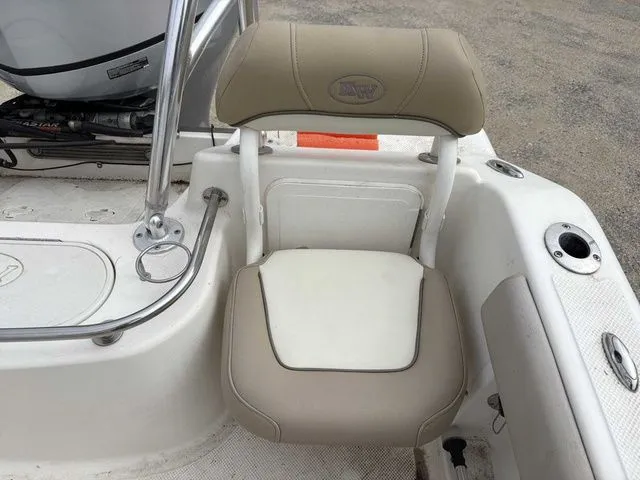 Slide: The Image of Key West 186 Center Console 2014 - 10