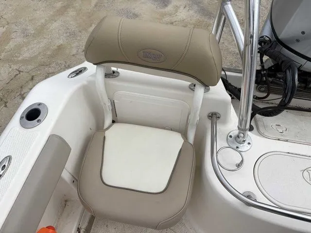 Slide: The Image of Key West 186 Center Console 2014 - 11